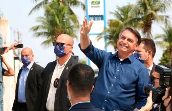 Presidente Jair Bolsonaro deve visitar a cidade de Terenos (MS) para entrega de títulos da reforma agrária