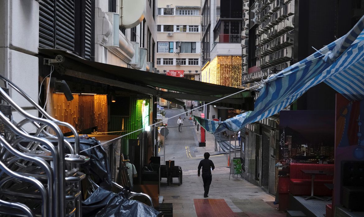 Hong Kong pode jogar no lixo milhões de doses de vacinas anticovid