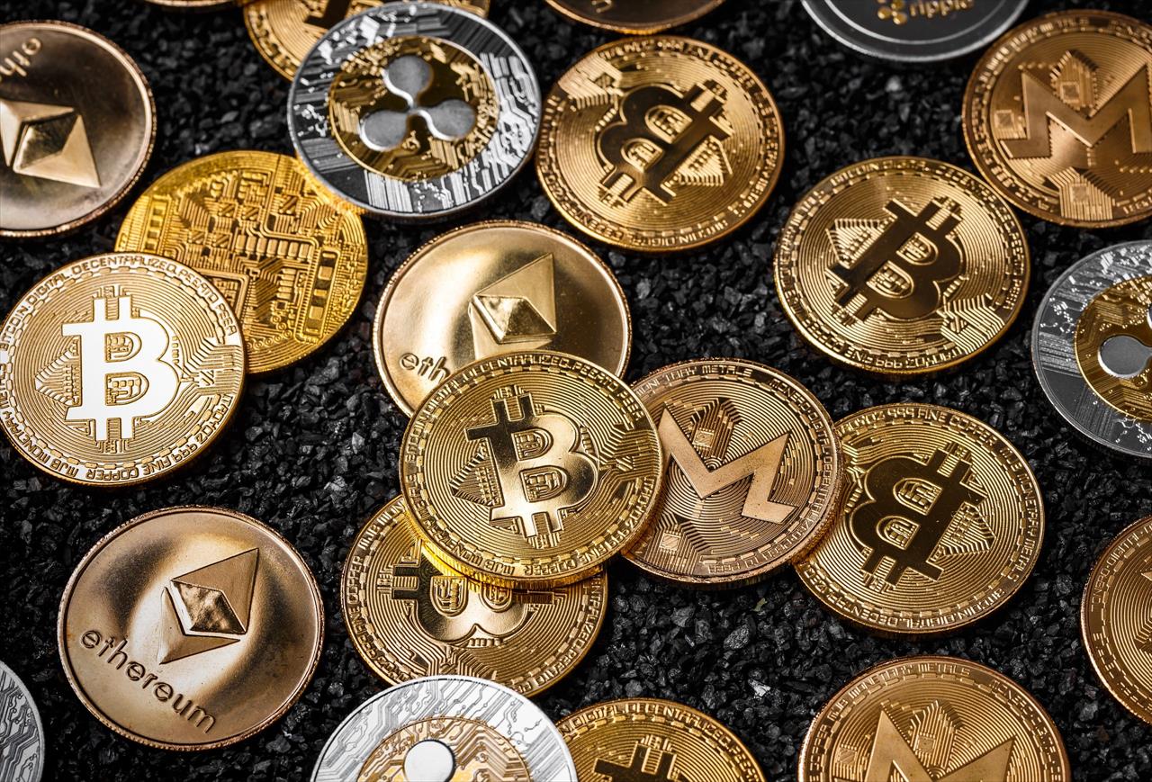 35% da Geração Z brasileira compra criptomoedas, aponta estudo
