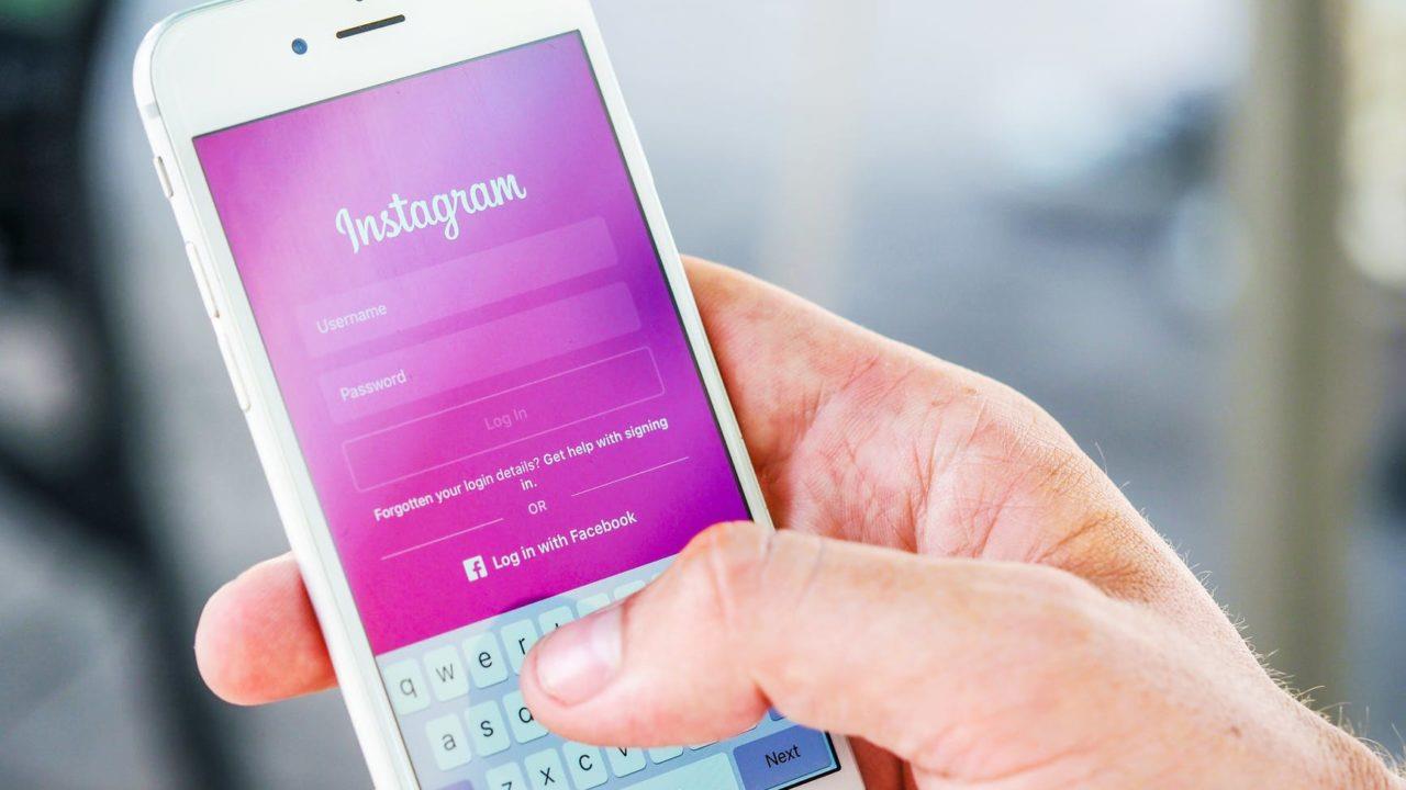 Instagram anuncia o fim do ‘arrasta para cima’ nos stories