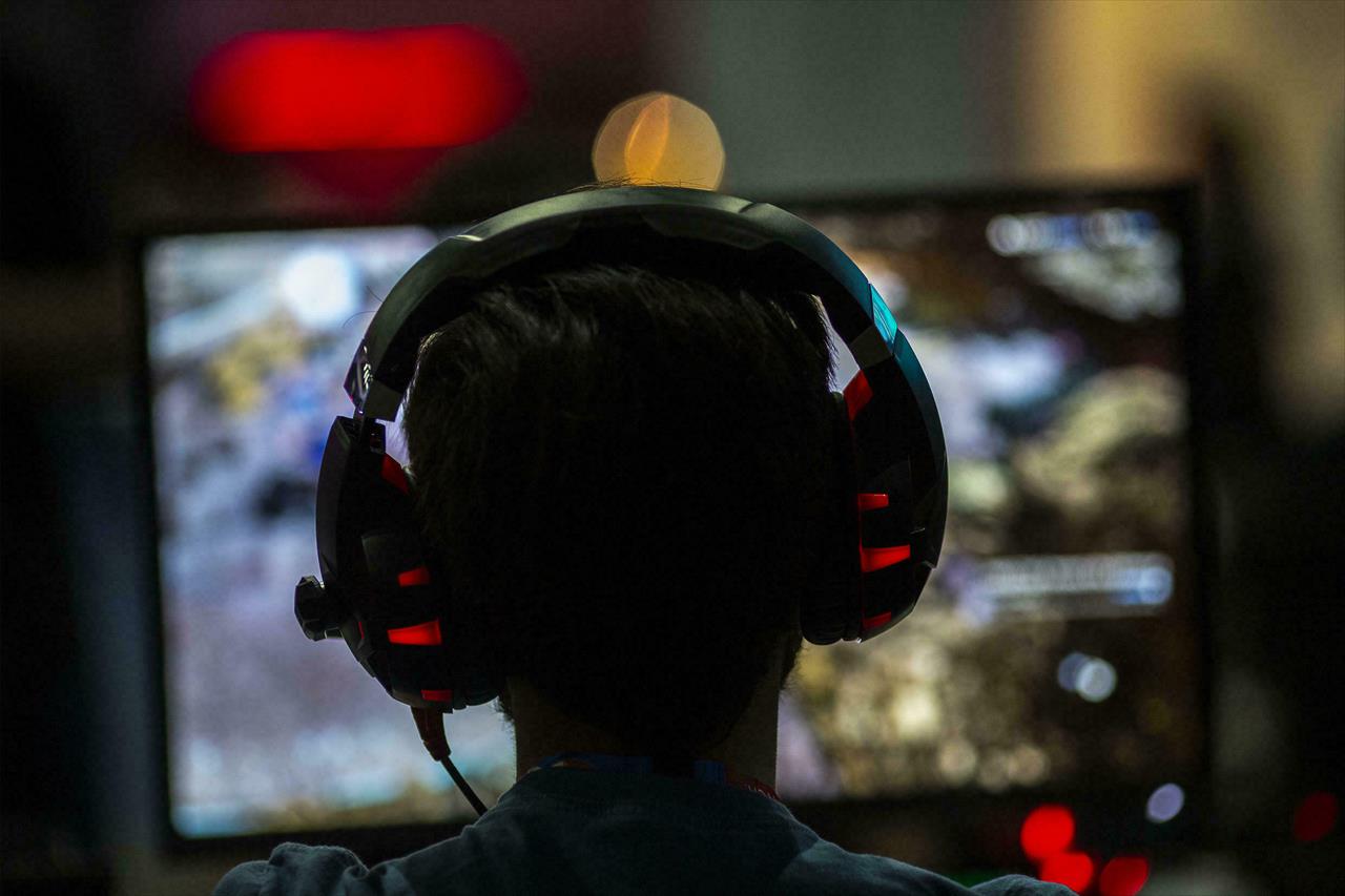 China anuncia mudança no tempo de menores no videogame