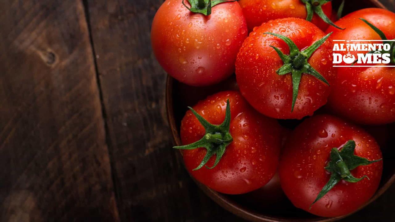 Pobre em calorias e cheio de vitaminas! Use e abuse do tomate