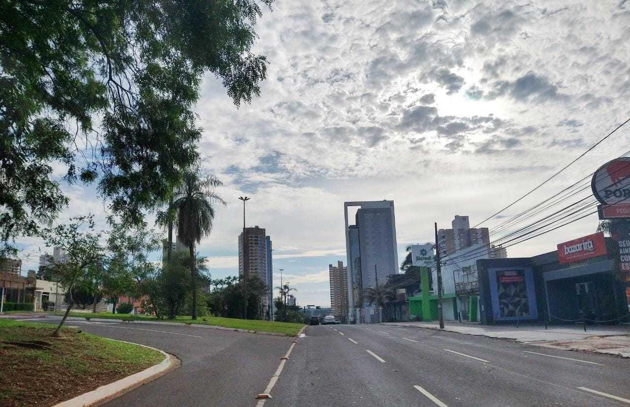 Sábado nublado com chance de chuva e ventos fortes para Mato Grosso do Sul