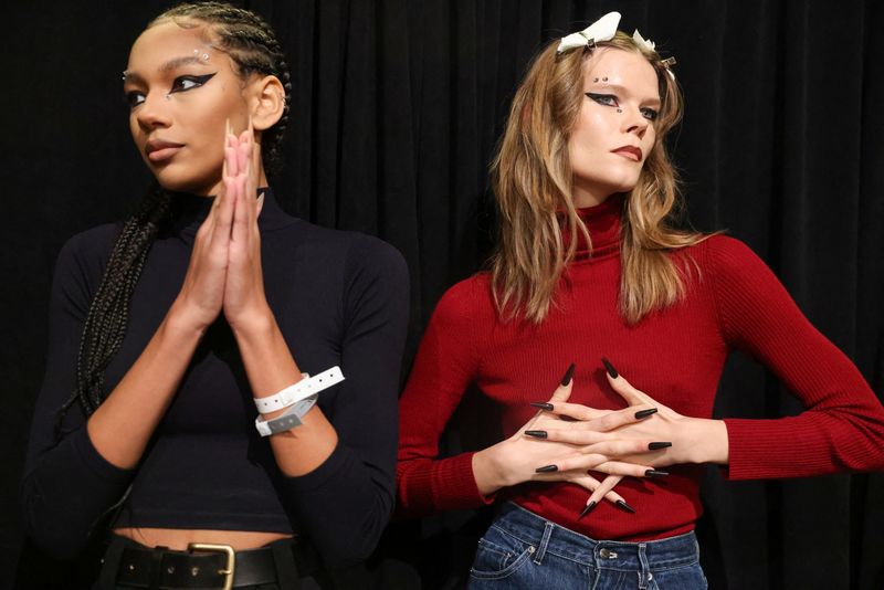 The Blonds fecha Semana de Moda de Nova York com desfile cintilante