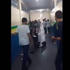 Vídeo mostra alunos quebrando tudo em escola de Manaus (VÍDEO)