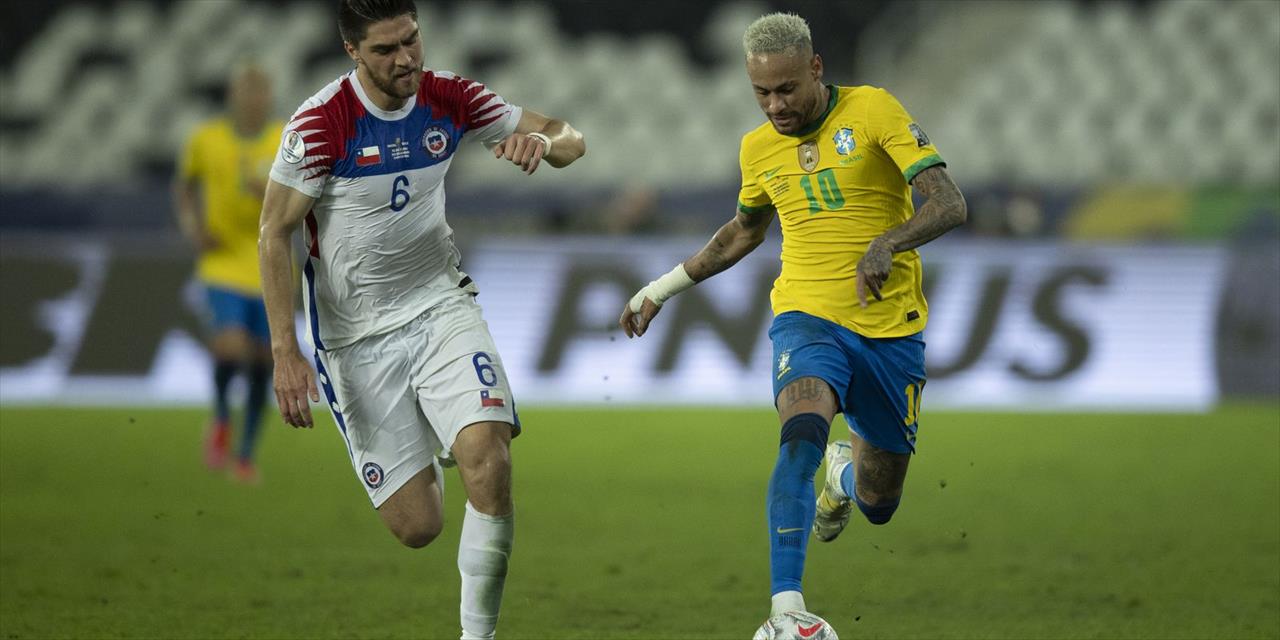 Seleção brasileira enfrenta o Chile em partida das Eliminatórias da Copa do Mundo