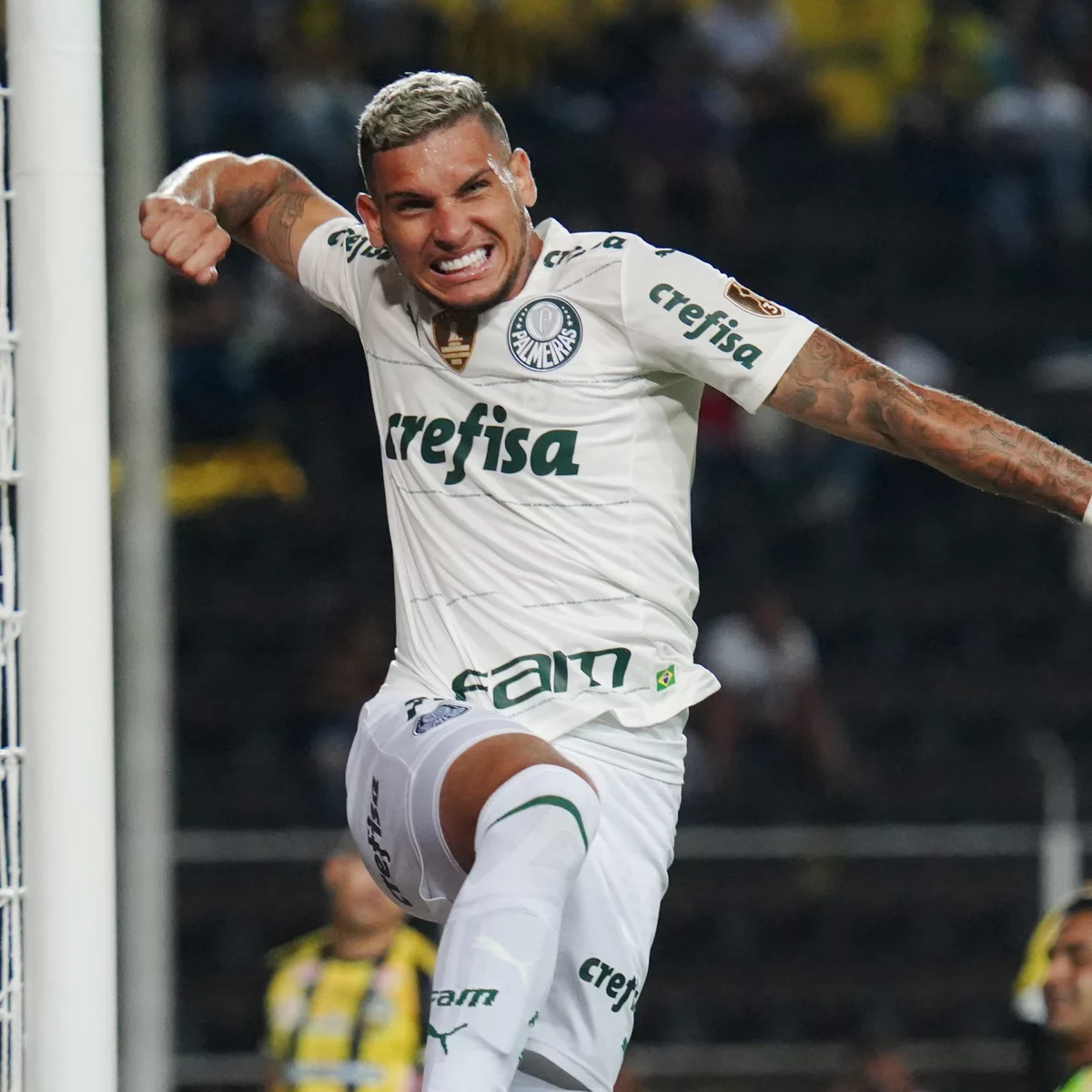 Com dois de Navarro, Palmeiras atropela o Deportivo Táchira na estreia da Libertadores