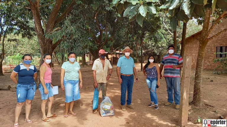 Com apoio da Câmara de Vereadores de São Félix do Araguaia, Subprefeitura de Espigão do Leste e empresas doa cestas básicas à moradores do distrito afetadas pela pandemia da Covid-19.