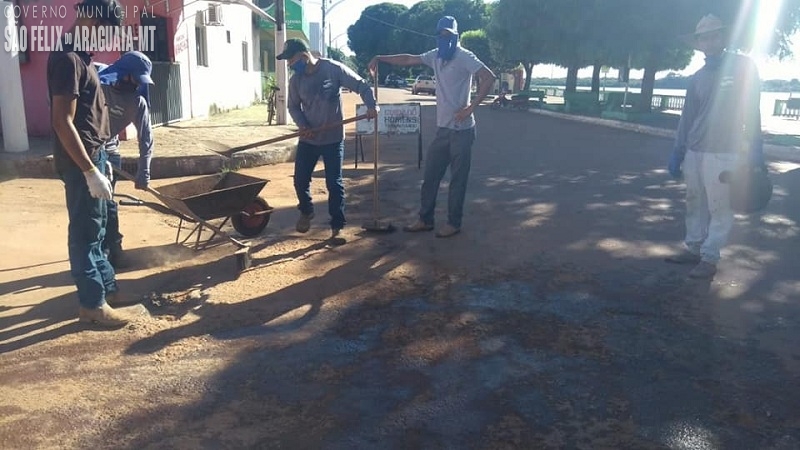 Prefeitura realiza operação tapa-buracos em ruas do centro da cidade