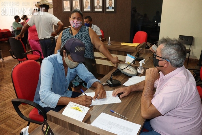 Prefeitura de São Félix do Araguaia colhe assinaturas de assentados do PA Mãe Maria para titulação das propriedades