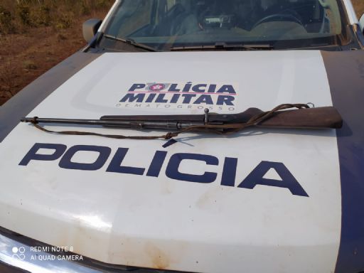 Homem é preso pela PM com rifle na zona rural de Alto Boa Vista