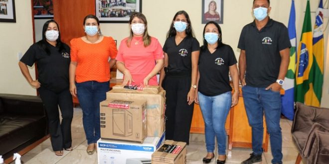 Prefeita Janailza Taveira entrega equipamentos para o Conselho Tutelar de São Félix do Araguaia – MT