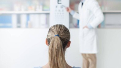 MPE denuncia oftalmologista que exigia salários de médicos no Detran