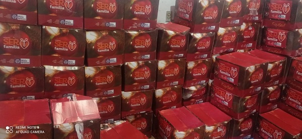 Cestas básicas especiais de Natal e brinquedos começam a ser entregues em São Félix do Araguaia – MT para crianças e famílias do CRAS