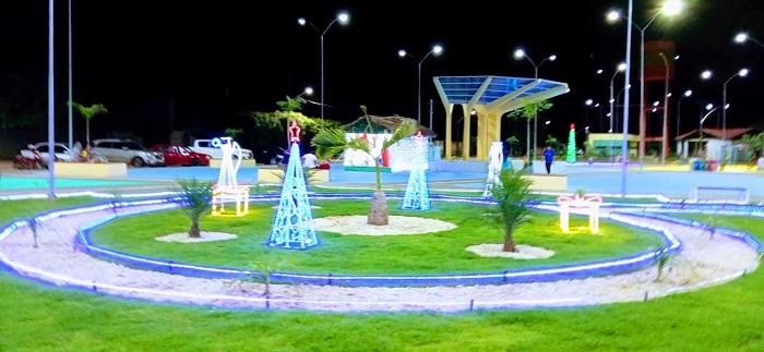 São Félix do Araguaia entra no clima de Natal ganhando mais magia com decorações e luzes de encher os olhos