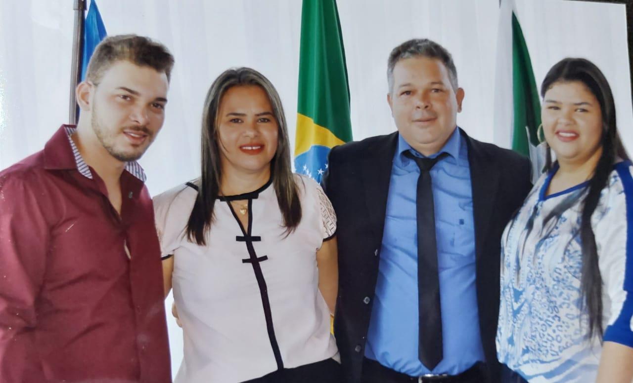 Vereador Edimilson deseja um feliz 2022 a todo povo de Pontal do Araguaia.