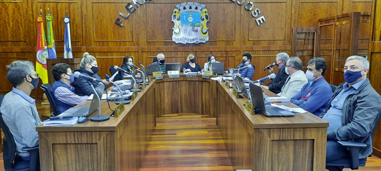 Legislativo barbosense aprova projetos do Executivo e Pedidos de informação