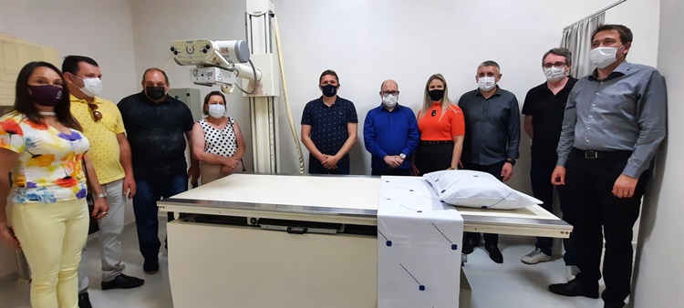 Entregue equipamento de Raio-X ao Hospital São José de Barão
