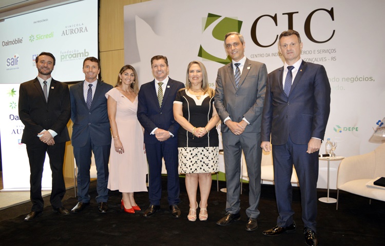 CICS Serra oficializa posse de diretoria para gestão 2021-2022