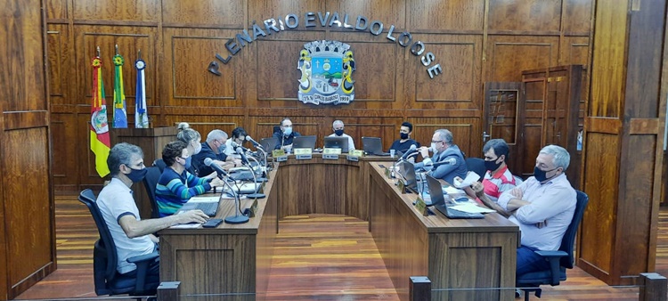Lucilene e Valmor disputam a presidência do Poder Legislativo barbosense