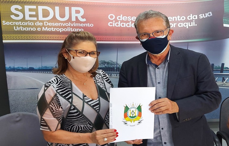 Barbosa recebe verba do programa Pavimenta para asfaltar a Buarque de Macedo