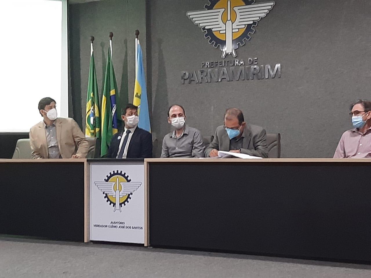 Cerimonial em Parnamirim para assinatura de Acordo de Cooperação com o Instituto Gestão Brasil para utilização do sistema PGRS Digital.