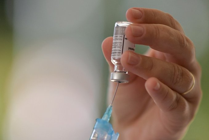 Vacinas tem eficácia comprovada no combate ao Covid-19 de acordo com Anvisa e OMS