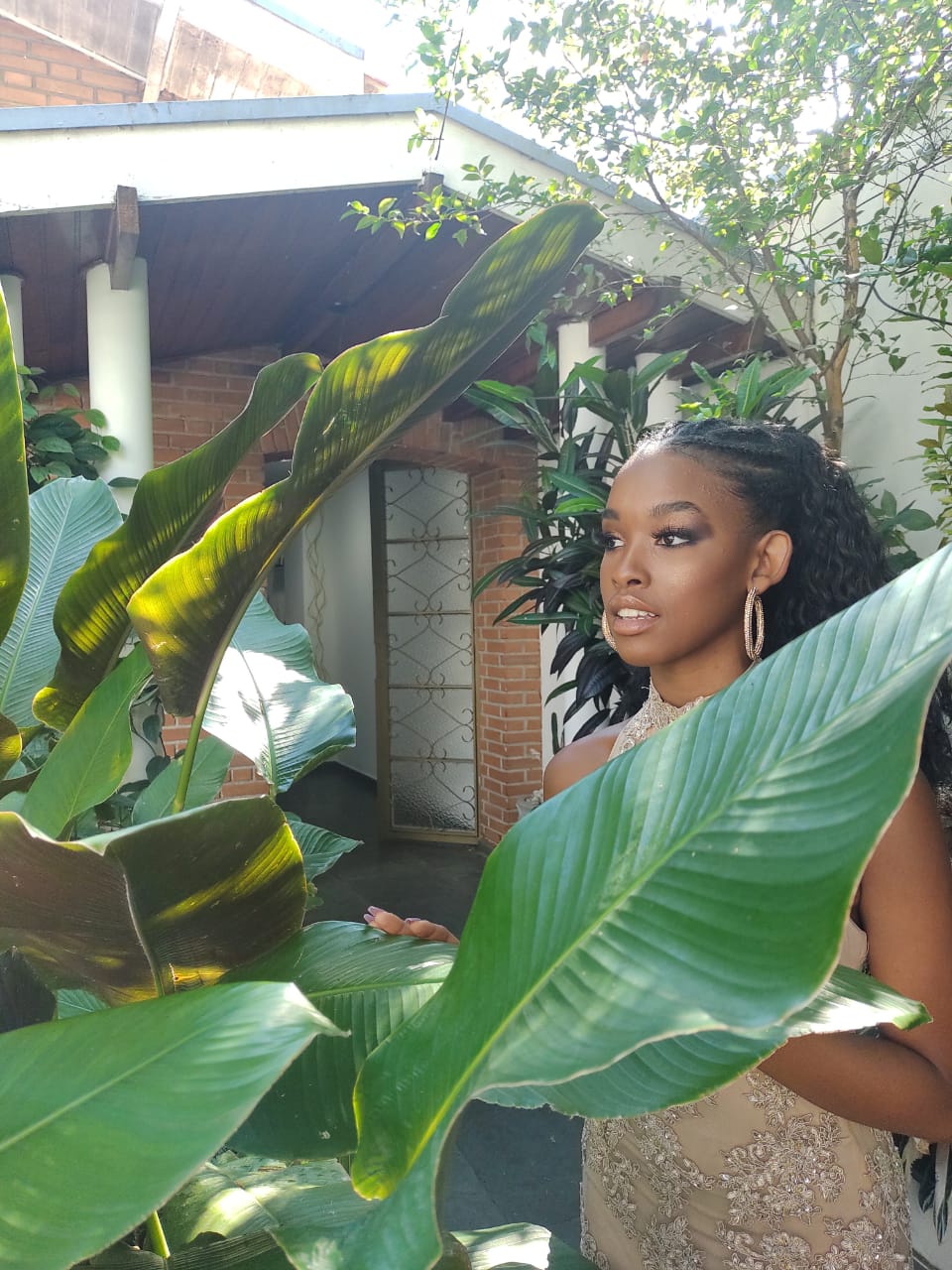 CONHEÇAM ISABELA MACIEL, CANDIDATA