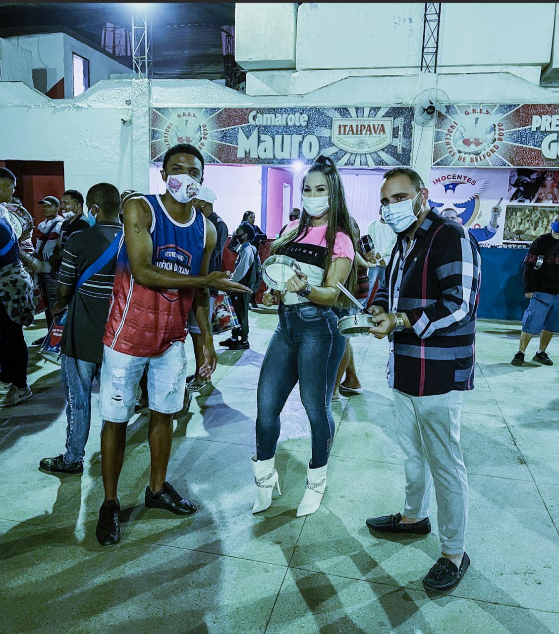 INOCENTES INICIA PROJETO DE PERCUSSÃO COM PRESENTE DE AMIGOS DO MESTRE