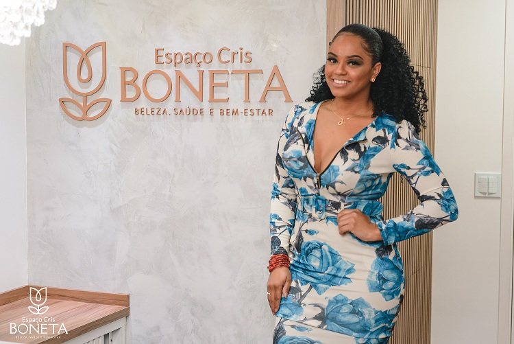 Cuidados para brilhar no carnaval! Rainha de bateria da Portela cuida da pele para brilhar na Avenida