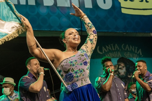 Vila Isabel seleciona três sambas finalistas para homenagear Martinho