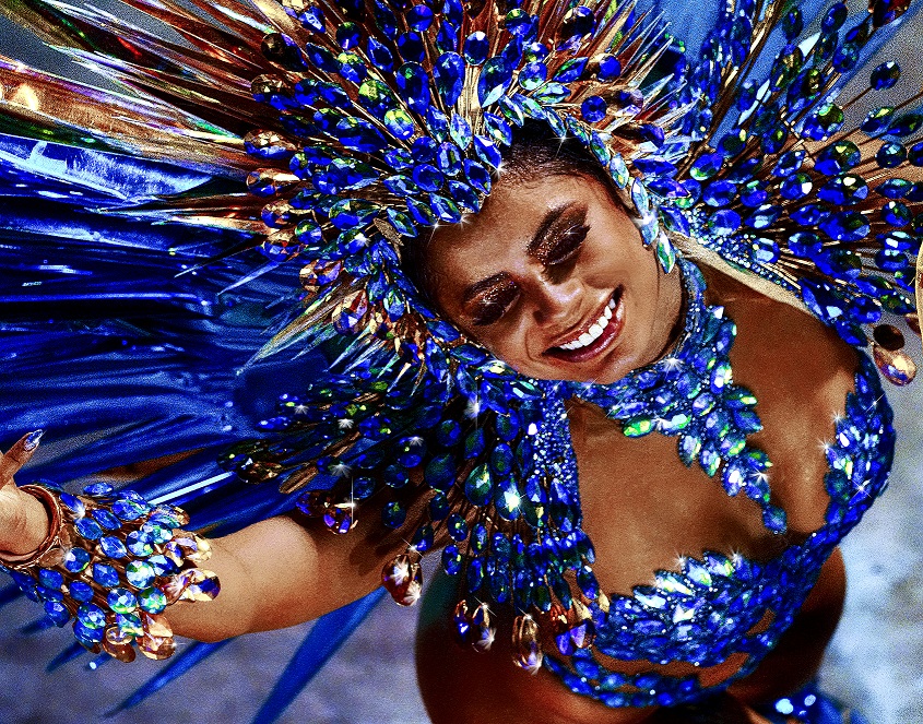 Vendas de ingressos de Arquibancadas Especiais e Cadeiras Individuais do Setor 12 para os desfiles das Escolas de Samba do Rio começam dia (14) de Outubro
