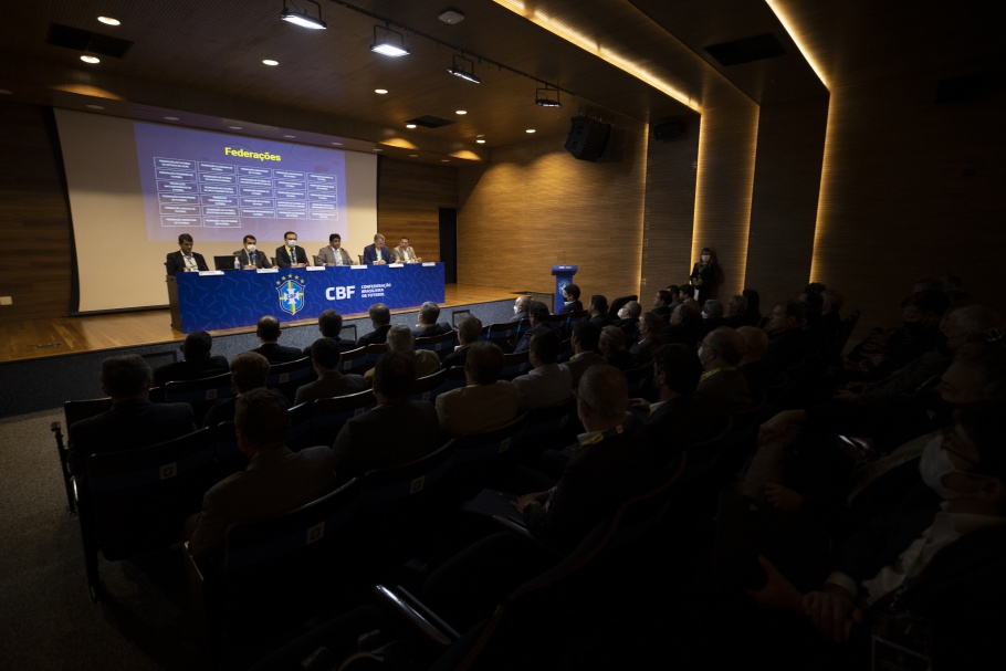 Pedro Trengrouse como coordenador de um grupo de trabalho para dar sequência às questões relacionadas a tal manifesto. (Foto:  Lucas Figueiredo/CBF)
