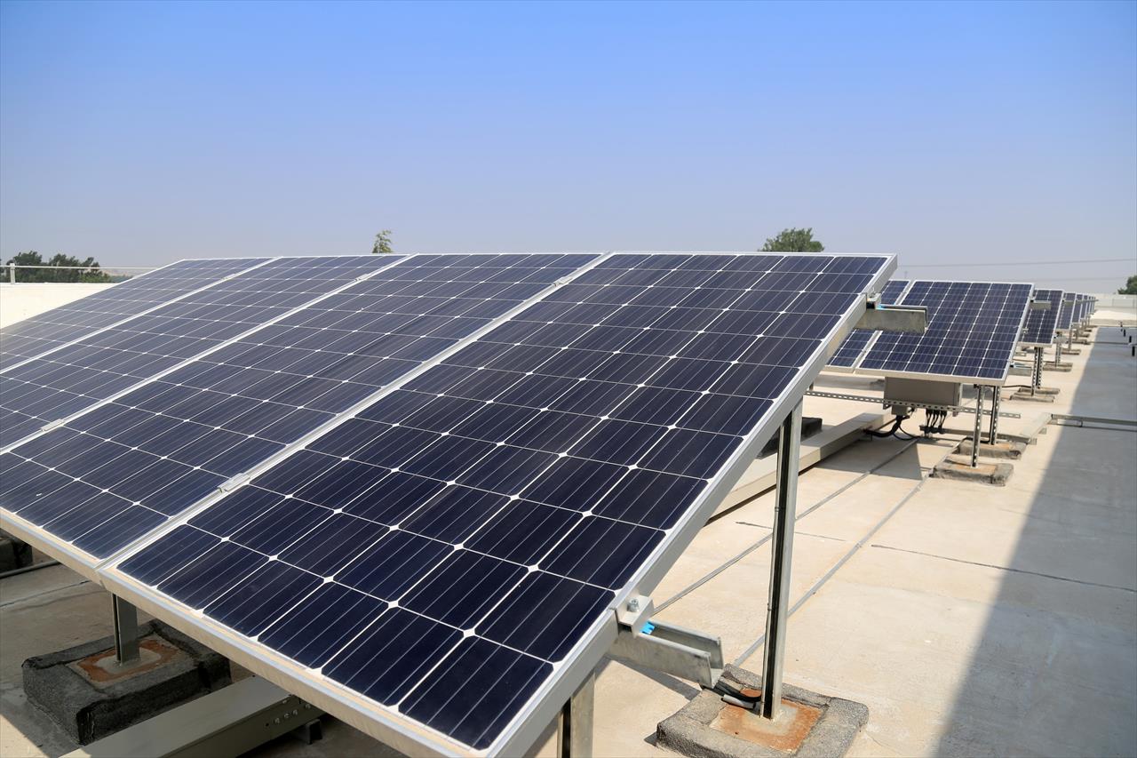 Para alcançar metas da descarbonização, o mundo precisará aumentar a produção de energia solar. Para alcançar metas da descarbonização, o mundo precisará aumentar a produção de energia solar.