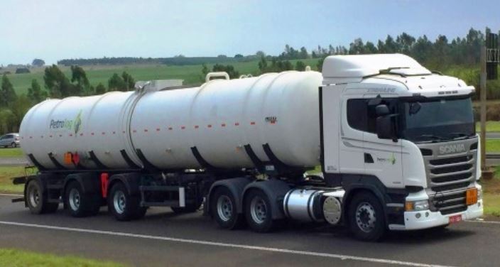 Vaga de motorista na Petrolog Transportes