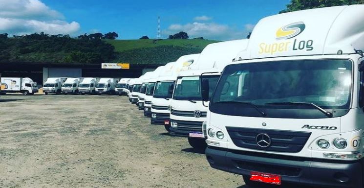 Caminhões da Super Log