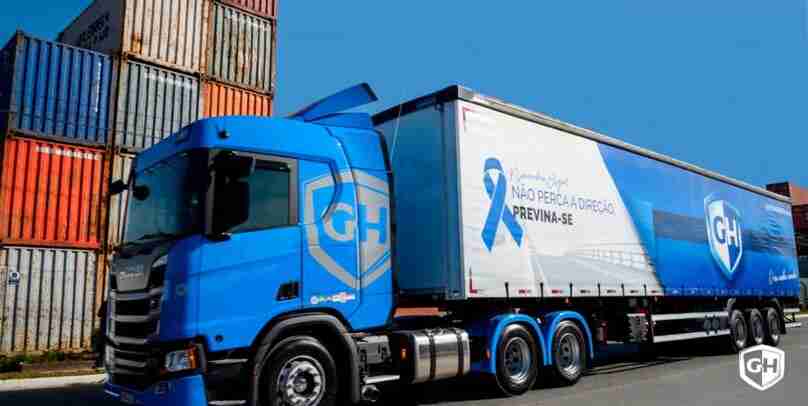 carreta da GH Transportes e Logística