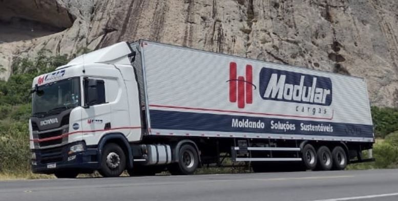Caminhão da Modular Cargas