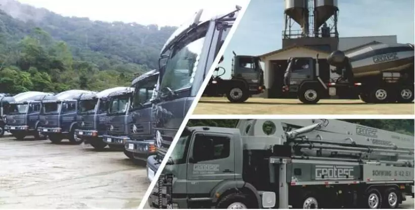 A foto mostra a frota de caminhões da empresa Geotesc