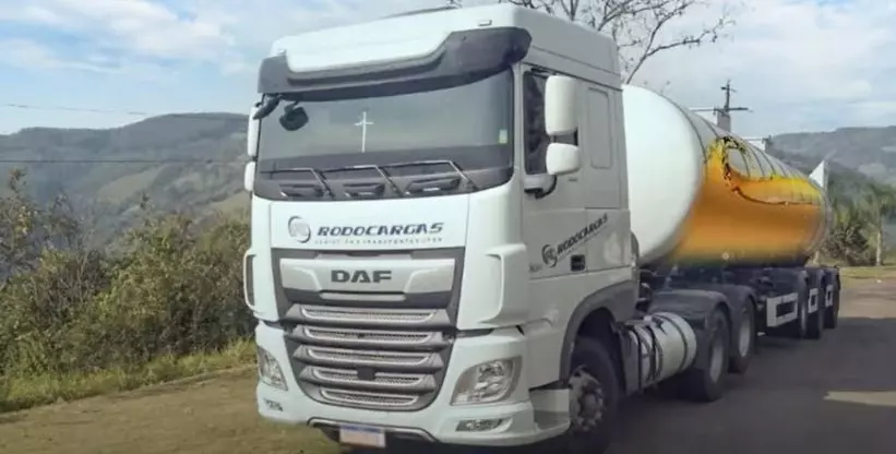 Foto mostra a Carreta da Rodocargas Logística e Transportes